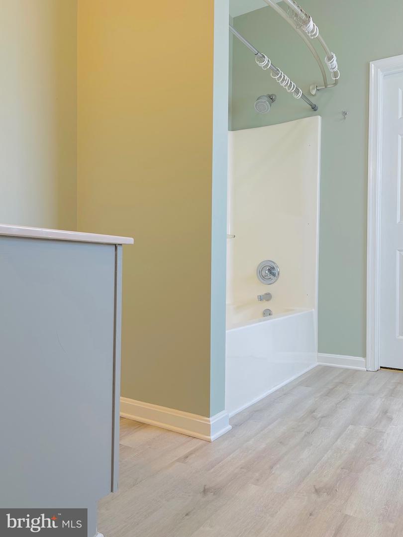 275 GREENWOOD RD, WINCHESTER, Virginia 22602, 3 Bedrooms Bedrooms, 6 Rooms Rooms,3 BathroomsBathrooms,Residential,For sale,275 GREENWOOD RD,VAFV2037364 MLS # VAFV2037364