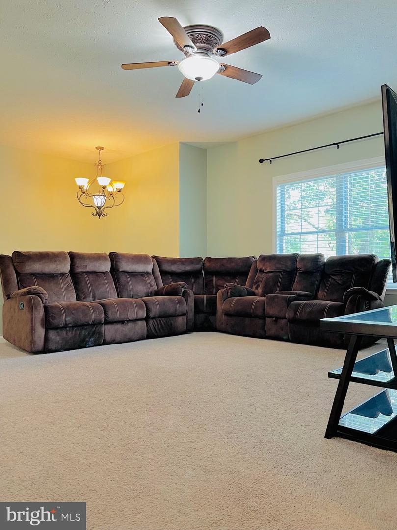 275 GREENWOOD RD, WINCHESTER, Virginia 22602, 3 Bedrooms Bedrooms, 6 Rooms Rooms,3 BathroomsBathrooms,Residential,For sale,275 GREENWOOD RD,VAFV2037364 MLS # VAFV2037364