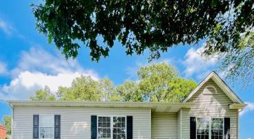 275 GREENWOOD RD, WINCHESTER, Virginia 22602, 3 Bedrooms Bedrooms, 6 Rooms Rooms,3 BathroomsBathrooms,Residential,For sale,275 GREENWOOD RD,VAFV2037364 MLS # VAFV2037364