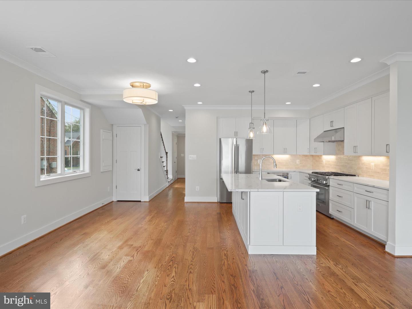 2127 N TROY ST, ARLINGTON, Virginia 22201, 4 Bedrooms Bedrooms, ,3 BathroomsBathrooms,Residential,For sale,2127 N TROY ST,VAAR2064932 MLS # VAAR2064932