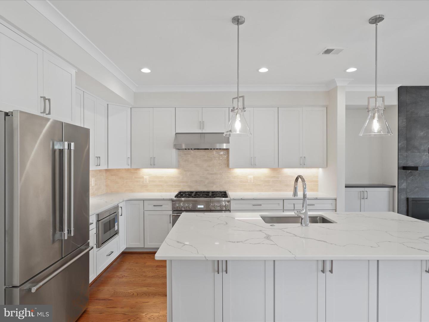 2127 N TROY ST, ARLINGTON, Virginia 22201, 4 Bedrooms Bedrooms, ,3 BathroomsBathrooms,Residential,For sale,2127 N TROY ST,VAAR2064932 MLS # VAAR2064932