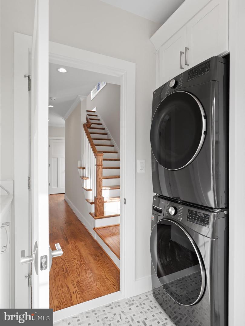 2127 N TROY ST, ARLINGTON, Virginia 22201, 4 Bedrooms Bedrooms, ,3 BathroomsBathrooms,Residential,For sale,2127 N TROY ST,VAAR2064932 MLS # VAAR2064932