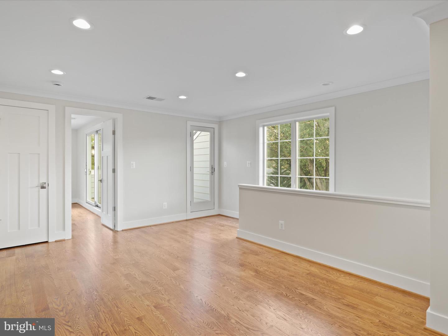 2127 N TROY ST, ARLINGTON, Virginia 22201, 4 Bedrooms Bedrooms, ,3 BathroomsBathrooms,Residential,For sale,2127 N TROY ST,VAAR2064932 MLS # VAAR2064932
