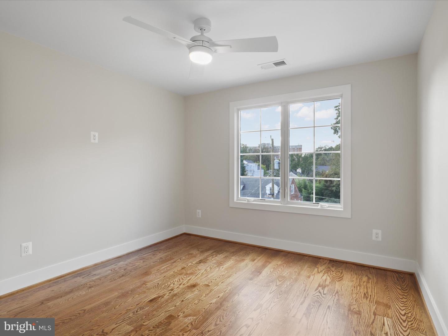 2127 N TROY ST, ARLINGTON, Virginia 22201, 4 Bedrooms Bedrooms, ,3 BathroomsBathrooms,Residential,For sale,2127 N TROY ST,VAAR2064932 MLS # VAAR2064932
