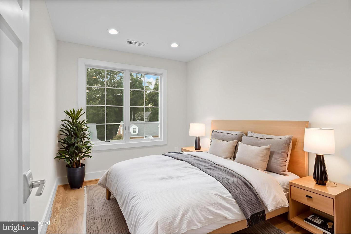 2127 N TROY ST, ARLINGTON, Virginia 22201, 4 Bedrooms Bedrooms, ,3 BathroomsBathrooms,Residential,For sale,2127 N TROY ST,VAAR2064932 MLS # VAAR2064932
