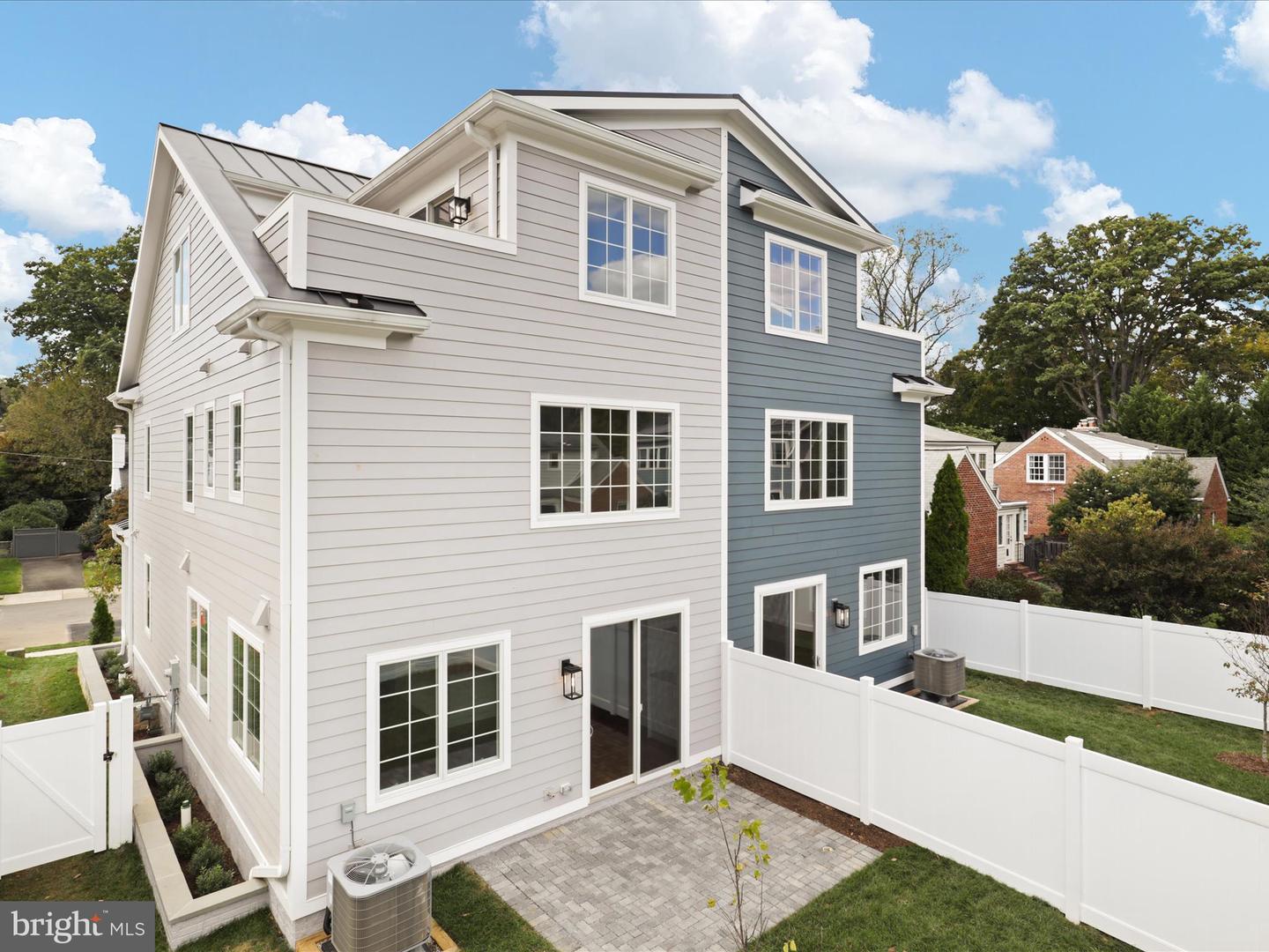 2127 N TROY ST, ARLINGTON, Virginia 22201, 4 Bedrooms Bedrooms, ,3 BathroomsBathrooms,Residential,For sale,2127 N TROY ST,VAAR2064932 MLS # VAAR2064932