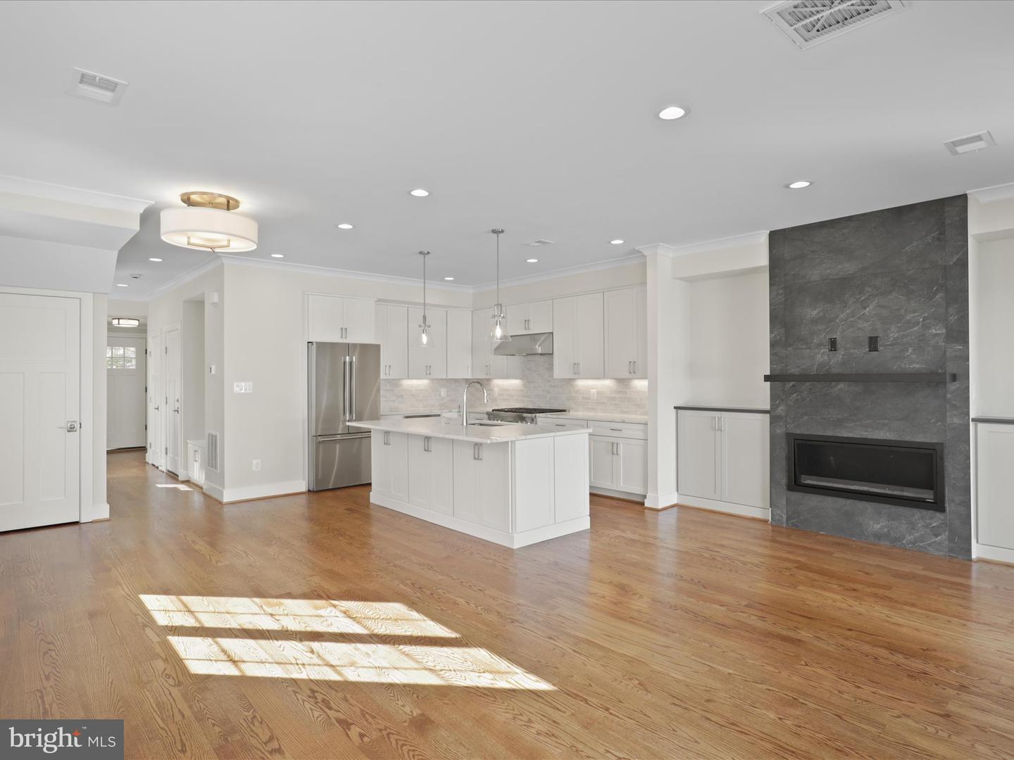 2127 N TROY ST, ARLINGTON, Virginia 22201, 4 Bedrooms Bedrooms, ,3 BathroomsBathrooms,Residential,For sale,2127 N TROY ST,VAAR2064932 MLS # VAAR2064932