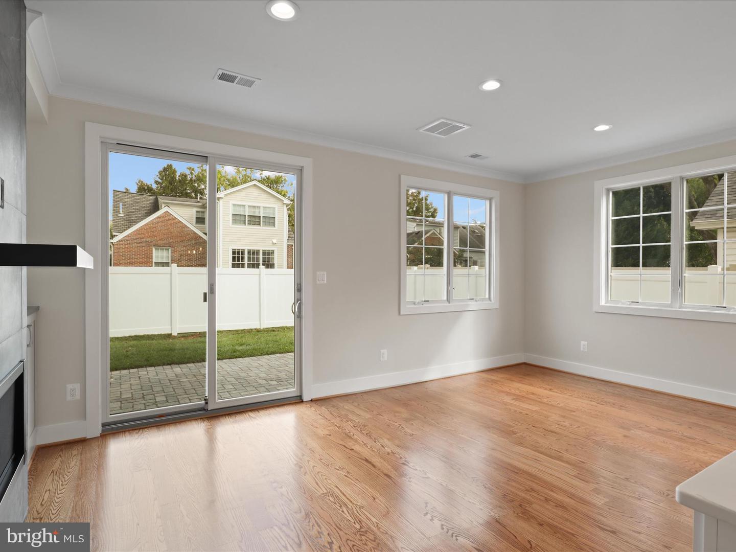2127 N TROY ST, ARLINGTON, Virginia 22201, 4 Bedrooms Bedrooms, ,3 BathroomsBathrooms,Residential,For sale,2127 N TROY ST,VAAR2064932 MLS # VAAR2064932