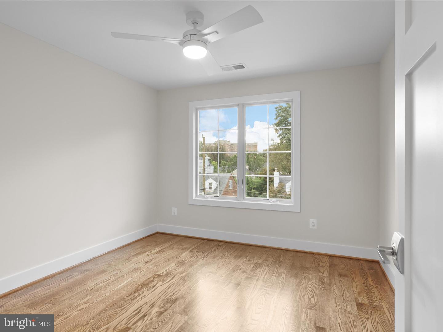 2129 N TROY ST, ARLINGTON, Virginia 22201, 4 Bedrooms Bedrooms, ,3 BathroomsBathrooms,Residential,For sale,2129 N TROY ST,VAAR2064934 MLS # VAAR2064934