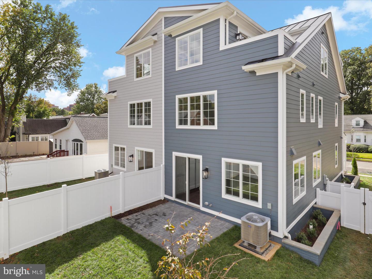 2129 N TROY ST, ARLINGTON, Virginia 22201, 4 Bedrooms Bedrooms, ,3 BathroomsBathrooms,Residential,For sale,2129 N TROY ST,VAAR2064934 MLS # VAAR2064934