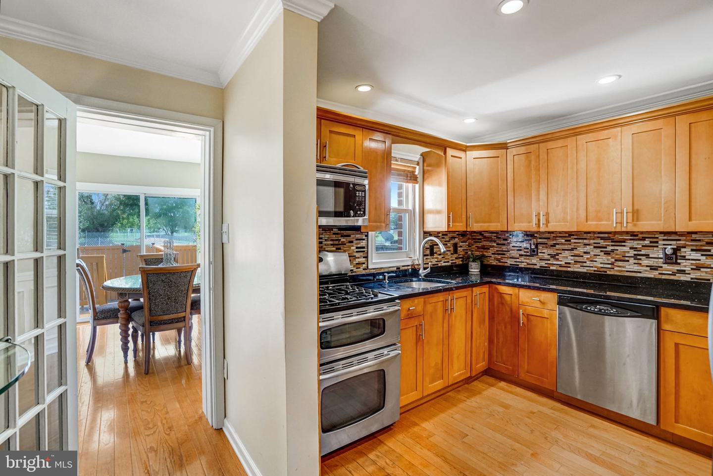 523 DUNCAN AVE, ALEXANDRIA, Virginia 22301, 2 Bedrooms Bedrooms, ,1 BathroomBathrooms,Residential,For sale,523 DUNCAN AVE,VAAX2050814 MLS # VAAX2050814