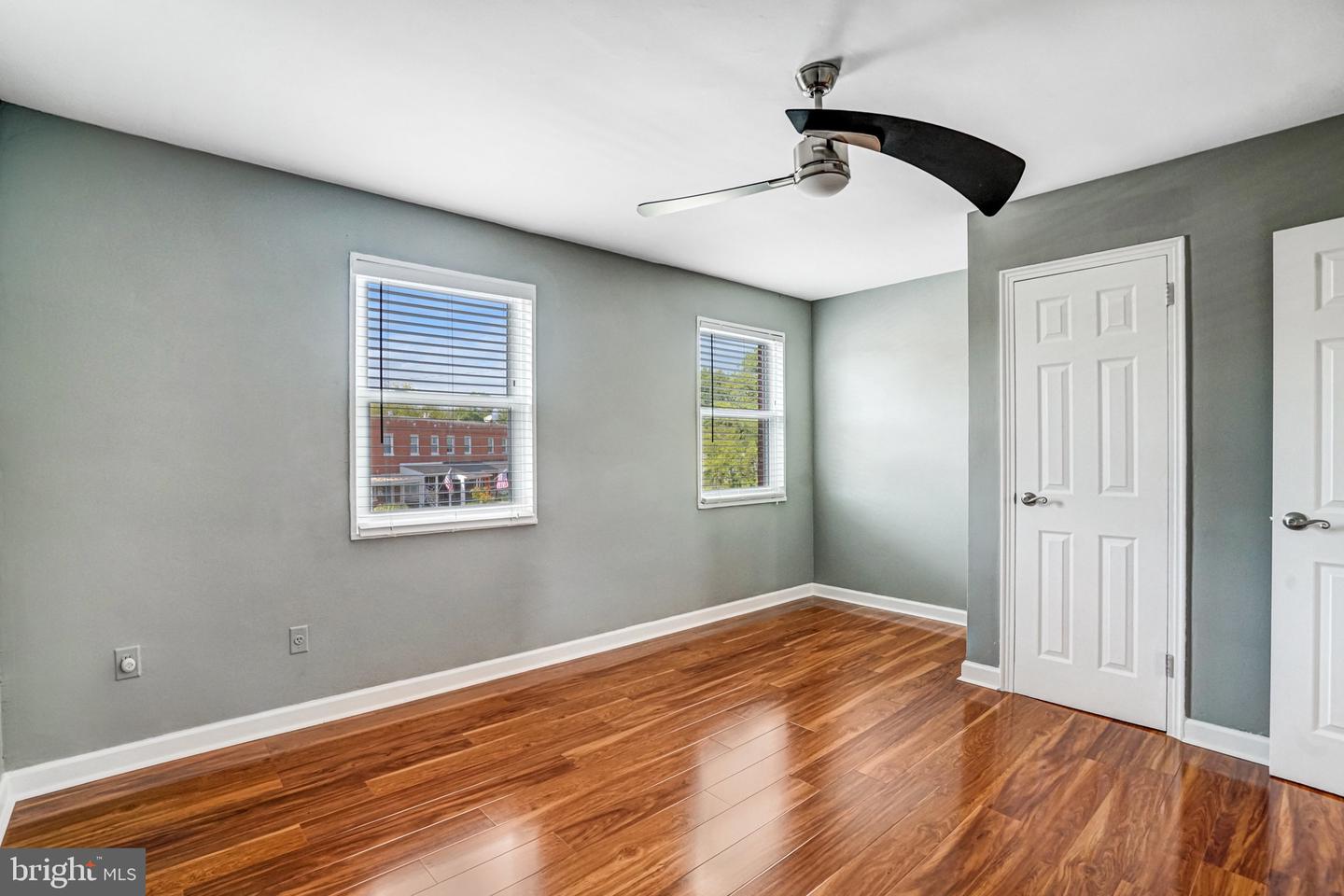523 DUNCAN AVE, ALEXANDRIA, Virginia 22301, 2 Bedrooms Bedrooms, ,1 BathroomBathrooms,Residential,For sale,523 DUNCAN AVE,VAAX2050814 MLS # VAAX2050814