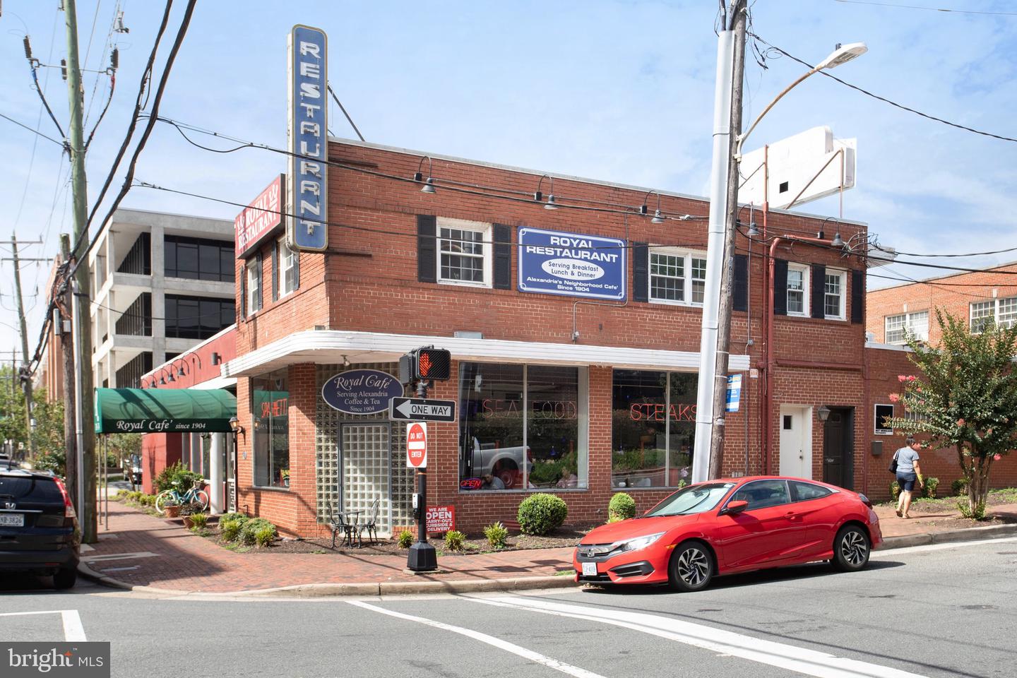 523 DUNCAN AVE, ALEXANDRIA, Virginia 22301, 2 Bedrooms Bedrooms, ,1 BathroomBathrooms,Residential,For sale,523 DUNCAN AVE,VAAX2050814 MLS # VAAX2050814