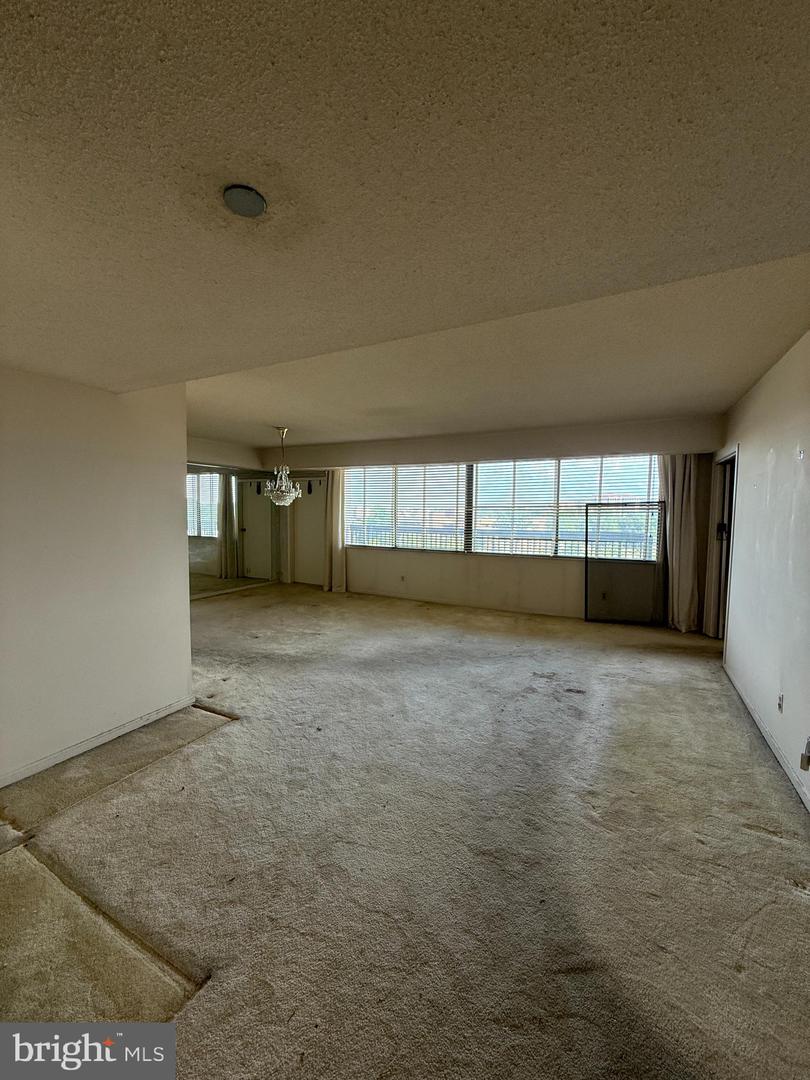 3713 S GEORGE MASON DR #716, FALLS CHURCH, Virginia 22041, 2 Bedrooms Bedrooms, ,1 BathroomBathrooms,Residential,For sale,3713 S GEORGE MASON DR #716,VAFX2274338 MLS # VAFX2274338