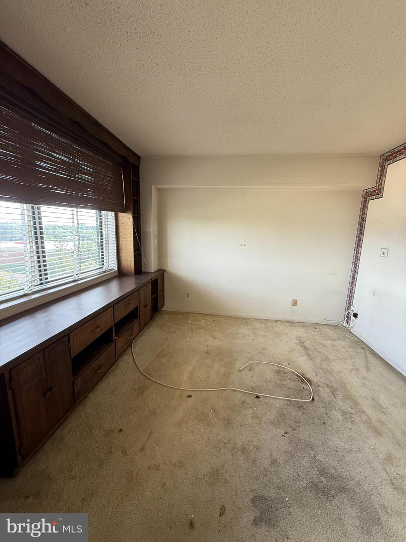3713 S GEORGE MASON DR #716, FALLS CHURCH, Virginia 22041, 2 Bedrooms Bedrooms, ,1 BathroomBathrooms,Residential,For sale,3713 S GEORGE MASON DR #716,VAFX2274338 MLS # VAFX2274338