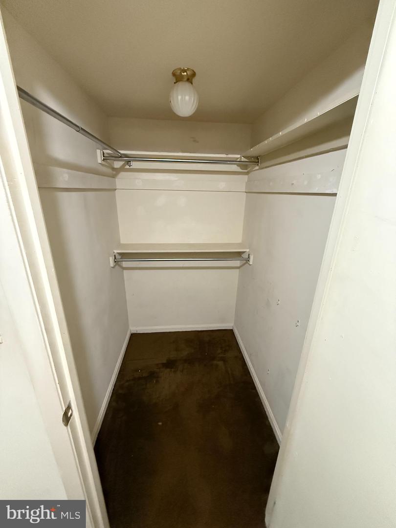 3713 S GEORGE MASON DR #716, FALLS CHURCH, Virginia 22041, 2 Bedrooms Bedrooms, ,1 BathroomBathrooms,Residential,For sale,3713 S GEORGE MASON DR #716,VAFX2274338 MLS # VAFX2274338