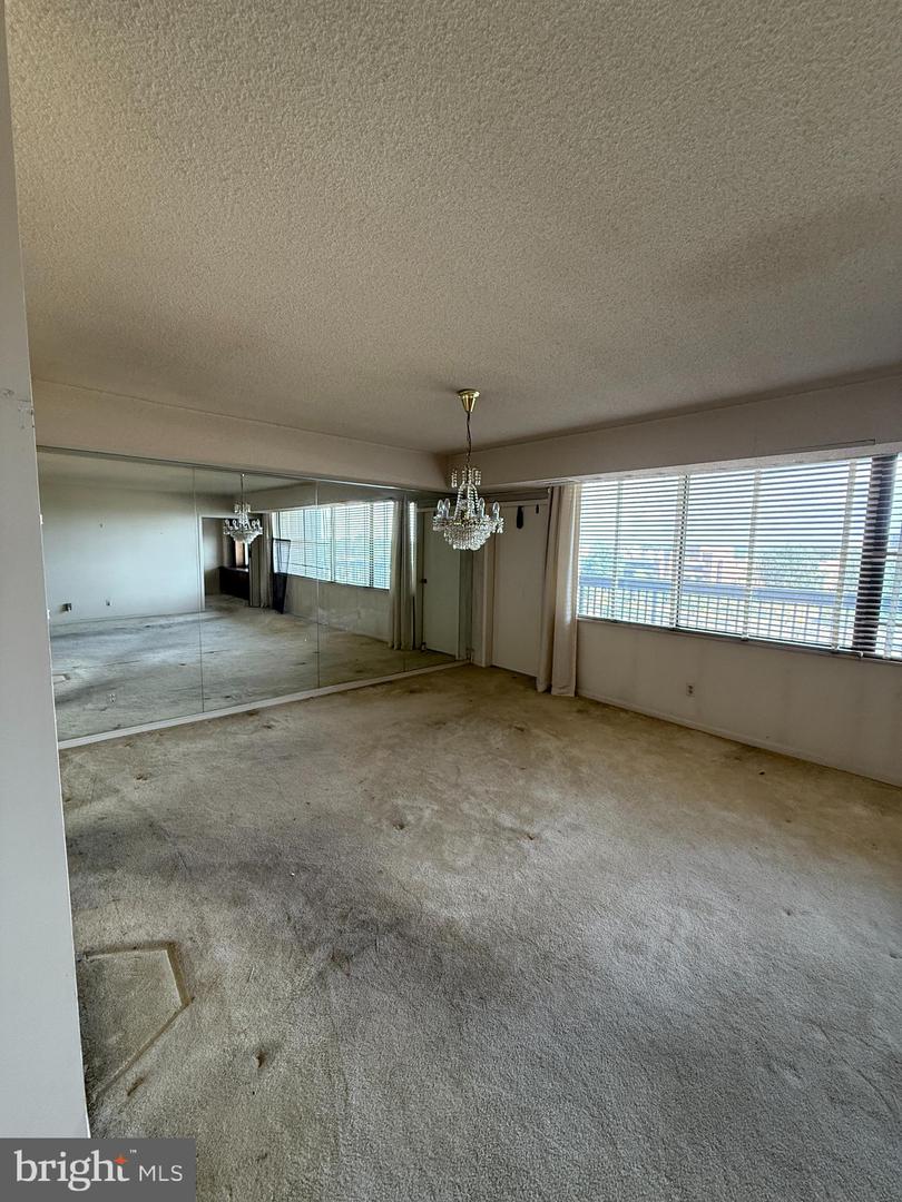 3713 S GEORGE MASON DR #716, FALLS CHURCH, Virginia 22041, 2 Bedrooms Bedrooms, ,1 BathroomBathrooms,Residential,For sale,3713 S GEORGE MASON DR #716,VAFX2274338 MLS # VAFX2274338