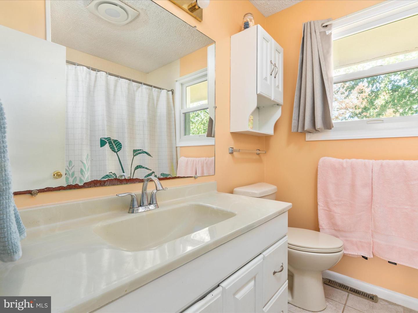 138 COUNTRY CLUB CIR, WINCHESTER, Virginia 22602, 3 Bedrooms Bedrooms, ,2 BathroomsBathrooms,Residential,For sale,138 COUNTRY CLUB CIR,VAFV2037376 MLS # VAFV2037376