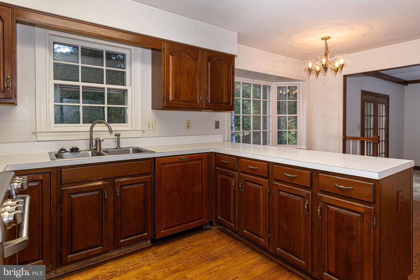 7104 PARK POINT CT, FAIRFAX STATION, Virginia 22039, 4 Bedrooms Bedrooms, ,2 BathroomsBathrooms,Residential,For sale,7104 PARK POINT CT,VAFX2269554 MLS # VAFX2269554