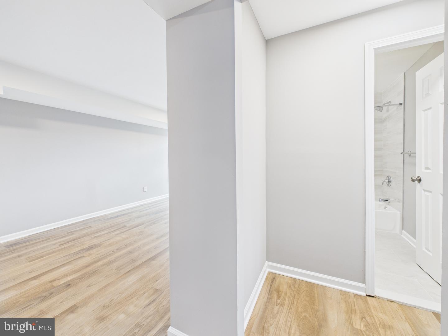 3404 25TH ST S #34, ARLINGTON, Virginia 22206, 1 Bedroom Bedrooms, 2 Rooms Rooms,1 BathroomBathrooms,Residential,For sale,3404 25TH ST S #34,VAAR2064482 MLS # VAAR2064482