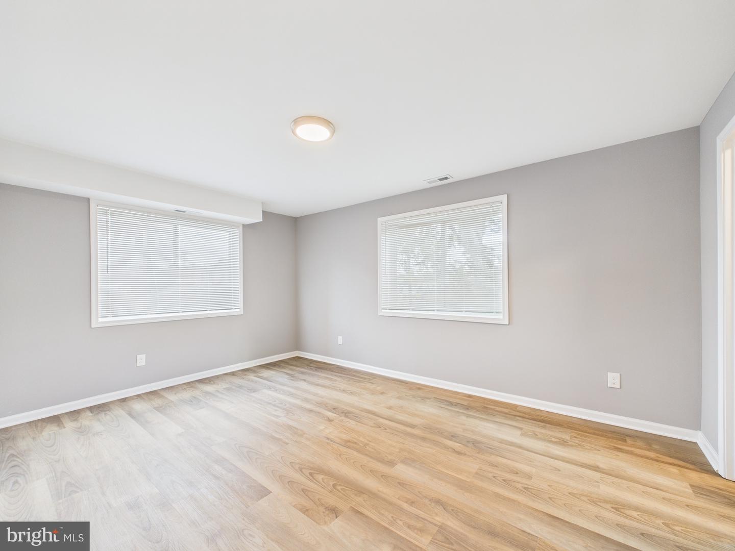 3404 25TH ST S #34, ARLINGTON, Virginia 22206, 1 Bedroom Bedrooms, 2 Rooms Rooms,1 BathroomBathrooms,Residential,For sale,3404 25TH ST S #34,VAAR2064482 MLS # VAAR2064482