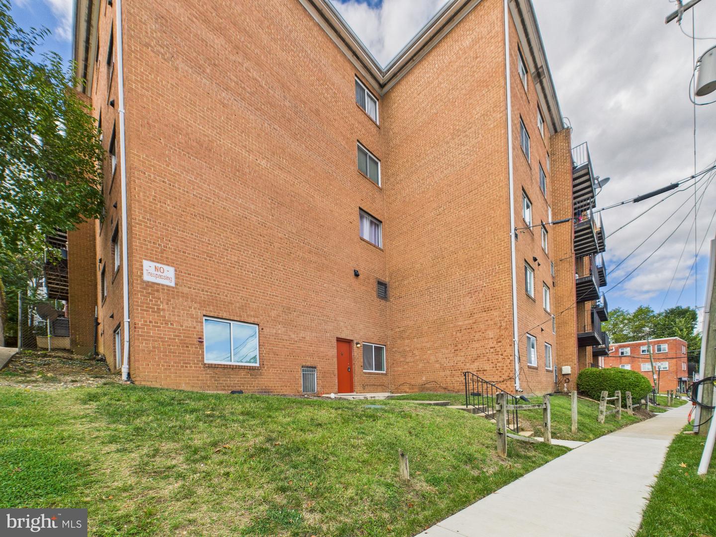 3404 25TH ST S #34, ARLINGTON, Virginia 22206, 1 Bedroom Bedrooms, 2 Rooms Rooms,1 BathroomBathrooms,Residential,For sale,3404 25TH ST S #34,VAAR2064482 MLS # VAAR2064482