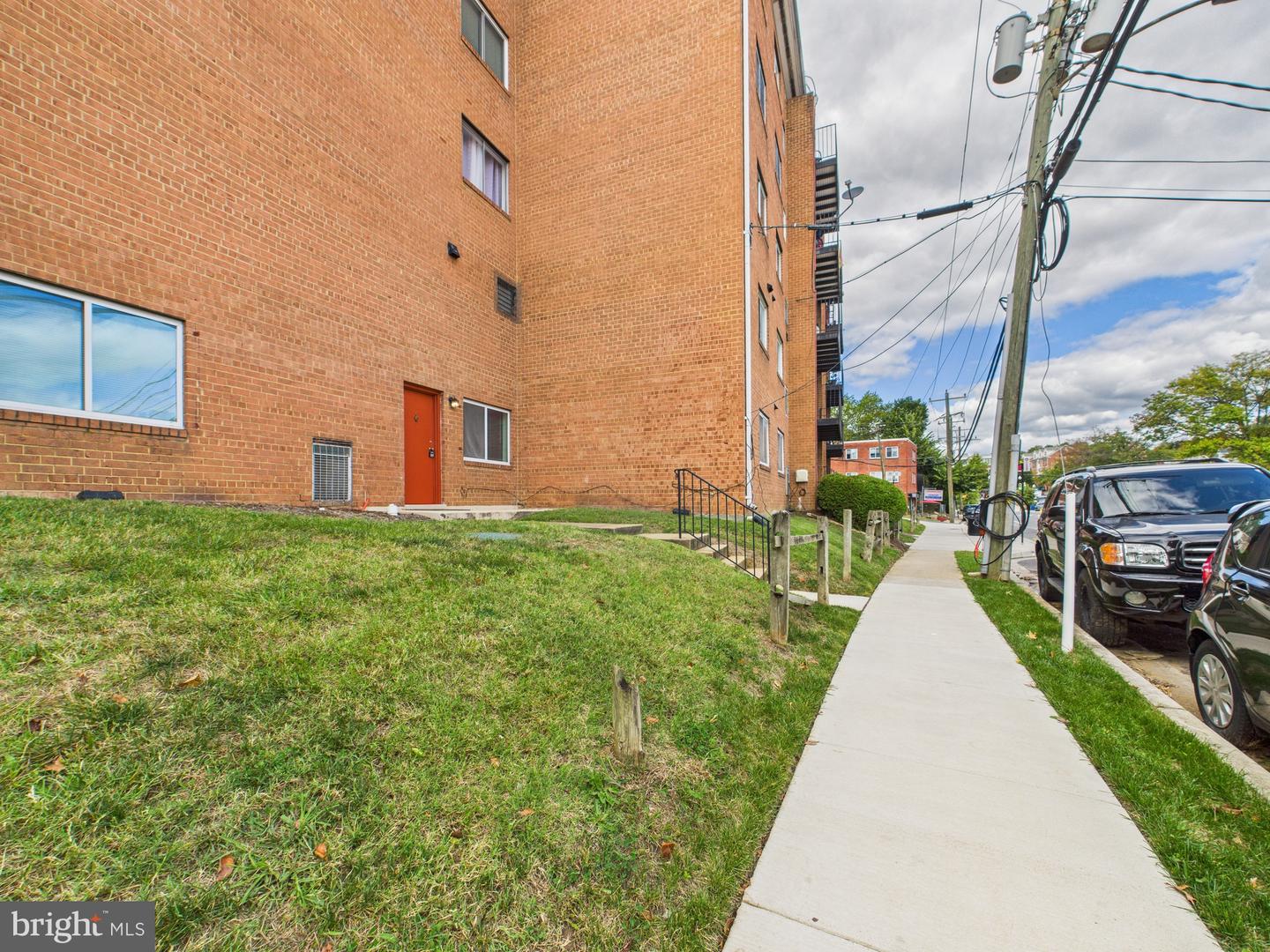 3404 25TH ST S #34, ARLINGTON, Virginia 22206, 1 Bedroom Bedrooms, 2 Rooms Rooms,1 BathroomBathrooms,Residential,For sale,3404 25TH ST S #34,VAAR2064482 MLS # VAAR2064482