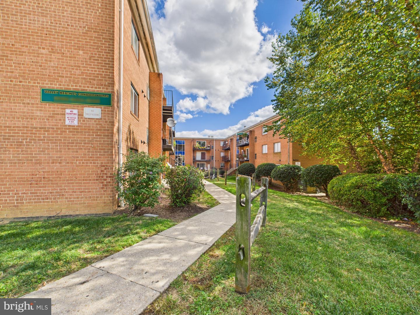3404 25TH ST S #34, ARLINGTON, Virginia 22206, 1 Bedroom Bedrooms, 2 Rooms Rooms,1 BathroomBathrooms,Residential,For sale,3404 25TH ST S #34,VAAR2064482 MLS # VAAR2064482