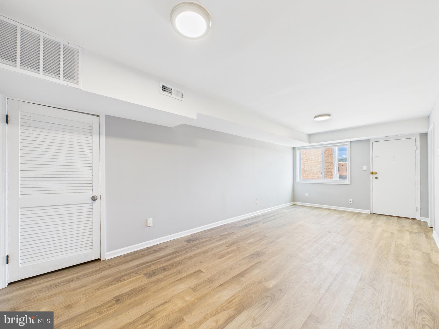 3404 25TH ST S #34, ARLINGTON, Virginia 22206, 1 Bedroom Bedrooms, 2 Rooms Rooms,1 BathroomBathrooms,Residential,For sale,3404 25TH ST S #34,VAAR2064482 MLS # VAAR2064482