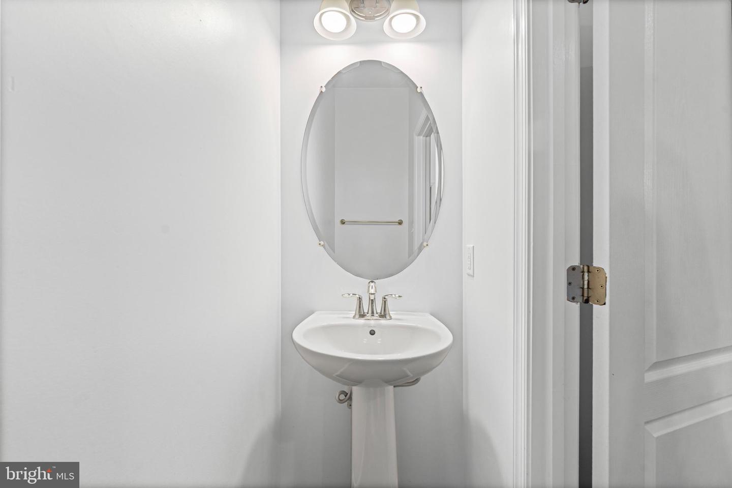 3611 GRANT PL NE, WASHINGTON, District Of Columbia 20019, 3 Bedrooms Bedrooms, ,2 BathroomsBathrooms,Residential,For sale,3611 GRANT PL NE,DCDC2226428 MLS # DCDC2226428