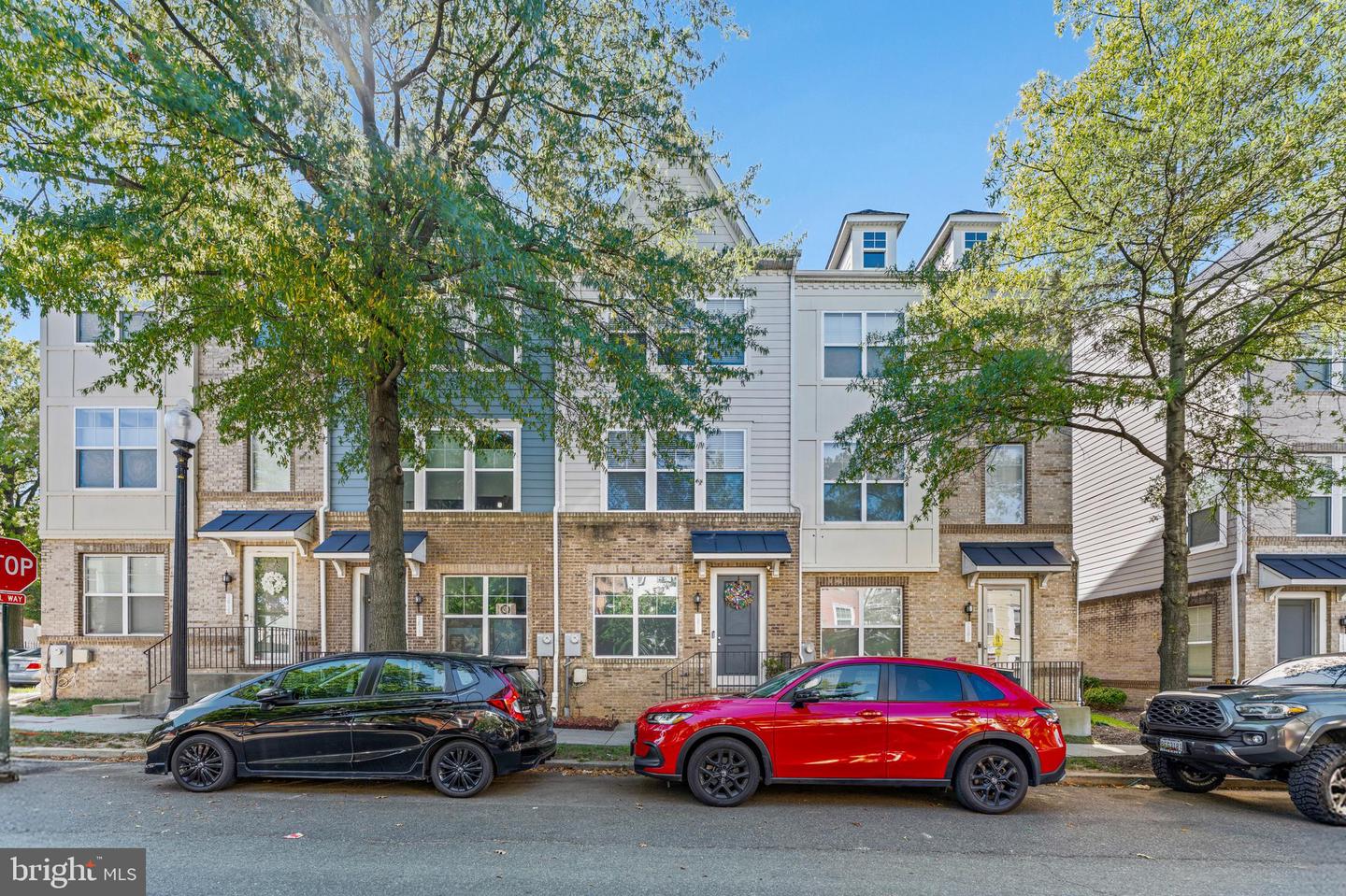 3611 GRANT PL NE, WASHINGTON, District Of Columbia 20019, 3 Bedrooms Bedrooms, ,2 BathroomsBathrooms,Residential,For sale,3611 GRANT PL NE,DCDC2226428 MLS # DCDC2226428