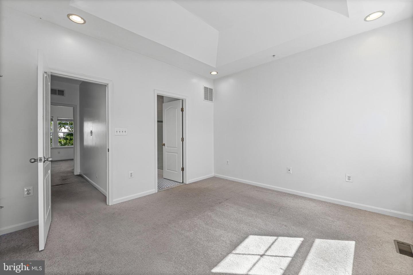 3611 GRANT PL NE, WASHINGTON, District Of Columbia 20019, 3 Bedrooms Bedrooms, ,2 BathroomsBathrooms,Residential,For sale,3611 GRANT PL NE,DCDC2226428 MLS # DCDC2226428