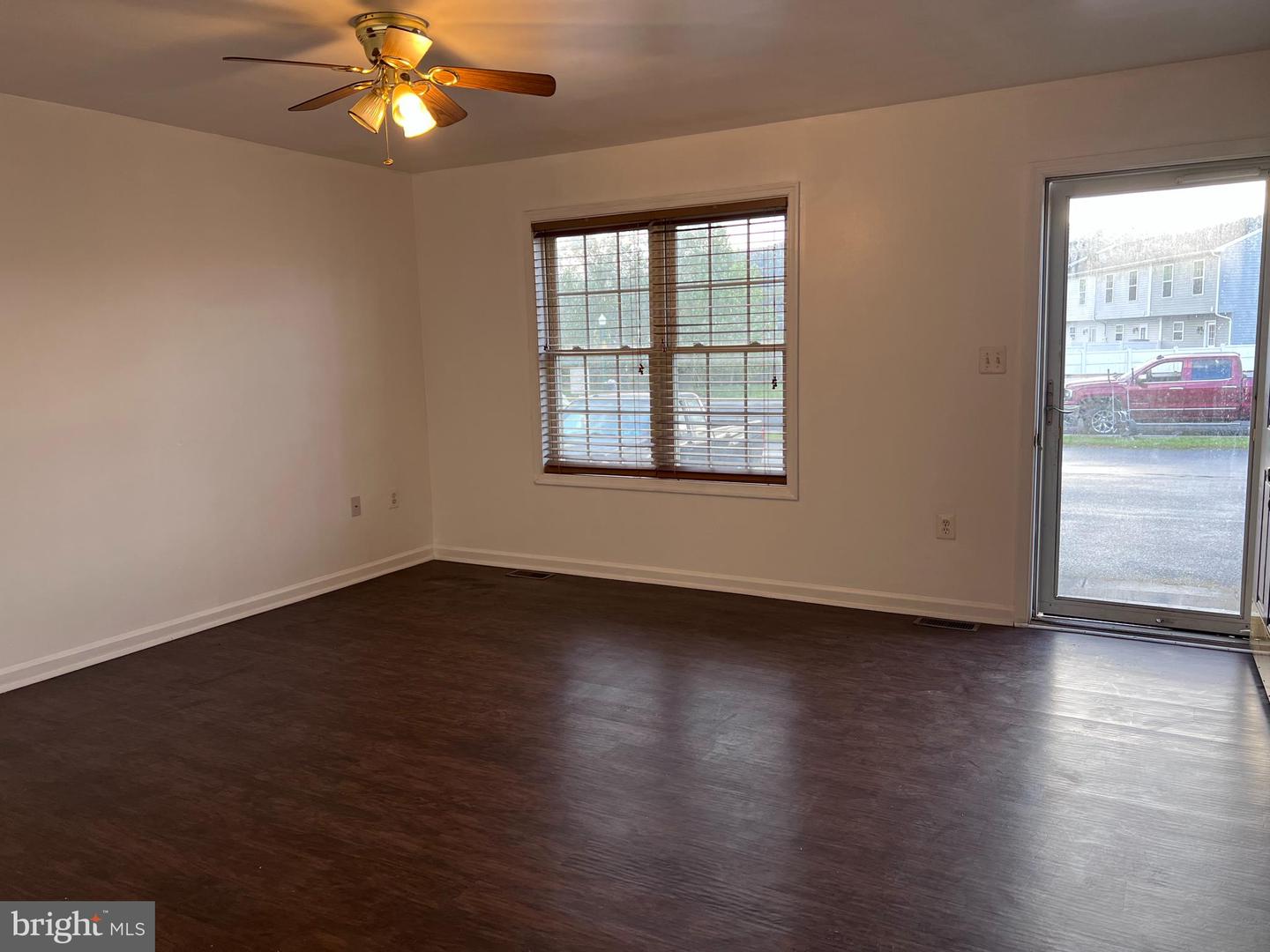 124 KADIES LN, EDINBURG, Virginia 22824, 2 Bedrooms Bedrooms, ,2 BathroomsBathrooms,Residential,For sale,124 KADIES LN,VASH2012748 MLS # VASH2012748
