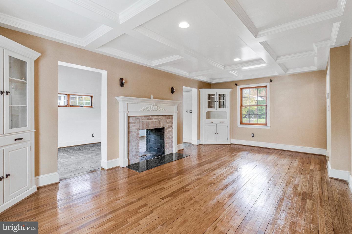 5701 18TH RD N, ARLINGTON, Virginia 22205, 3 Bedrooms Bedrooms, ,2 BathroomsBathrooms,Residential,For sale,5701 18TH RD N,VAAR2064856 MLS # VAAR2064856