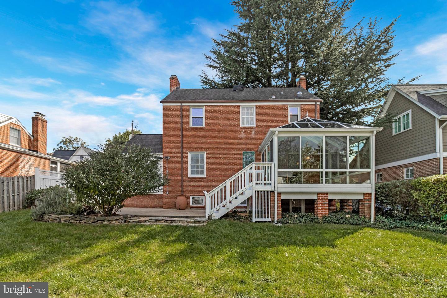 5701 18TH RD N, ARLINGTON, Virginia 22205, 3 Bedrooms Bedrooms, ,2 BathroomsBathrooms,Residential,For sale,5701 18TH RD N,VAAR2064856 MLS # VAAR2064856