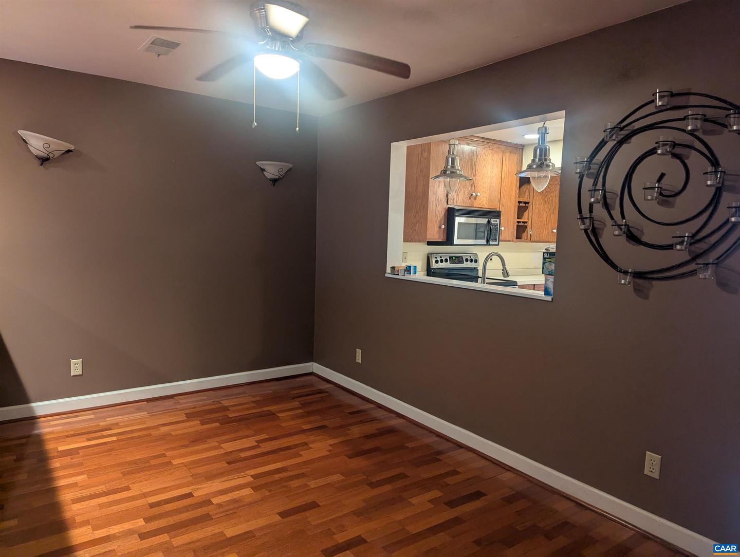 1545 BIRNAM DR, CHARLOTTESVILLE, Virginia 22901, 2 Bedrooms Bedrooms, ,2 BathroomsBathrooms,Residential,For sale,1545 BIRNAM DR,670004 MLS # 670004