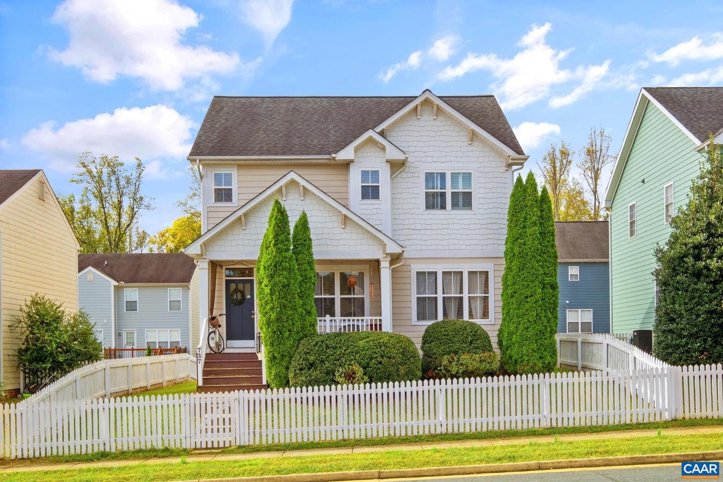 737 COUNTRY GREEN RD, CHARLOTTESVILLE, Virginia 22903, 3 Bedrooms Bedrooms, ,2 BathroomsBathrooms,Residential,For sale,737 COUNTRY GREEN RD,670017 MLS # 670017