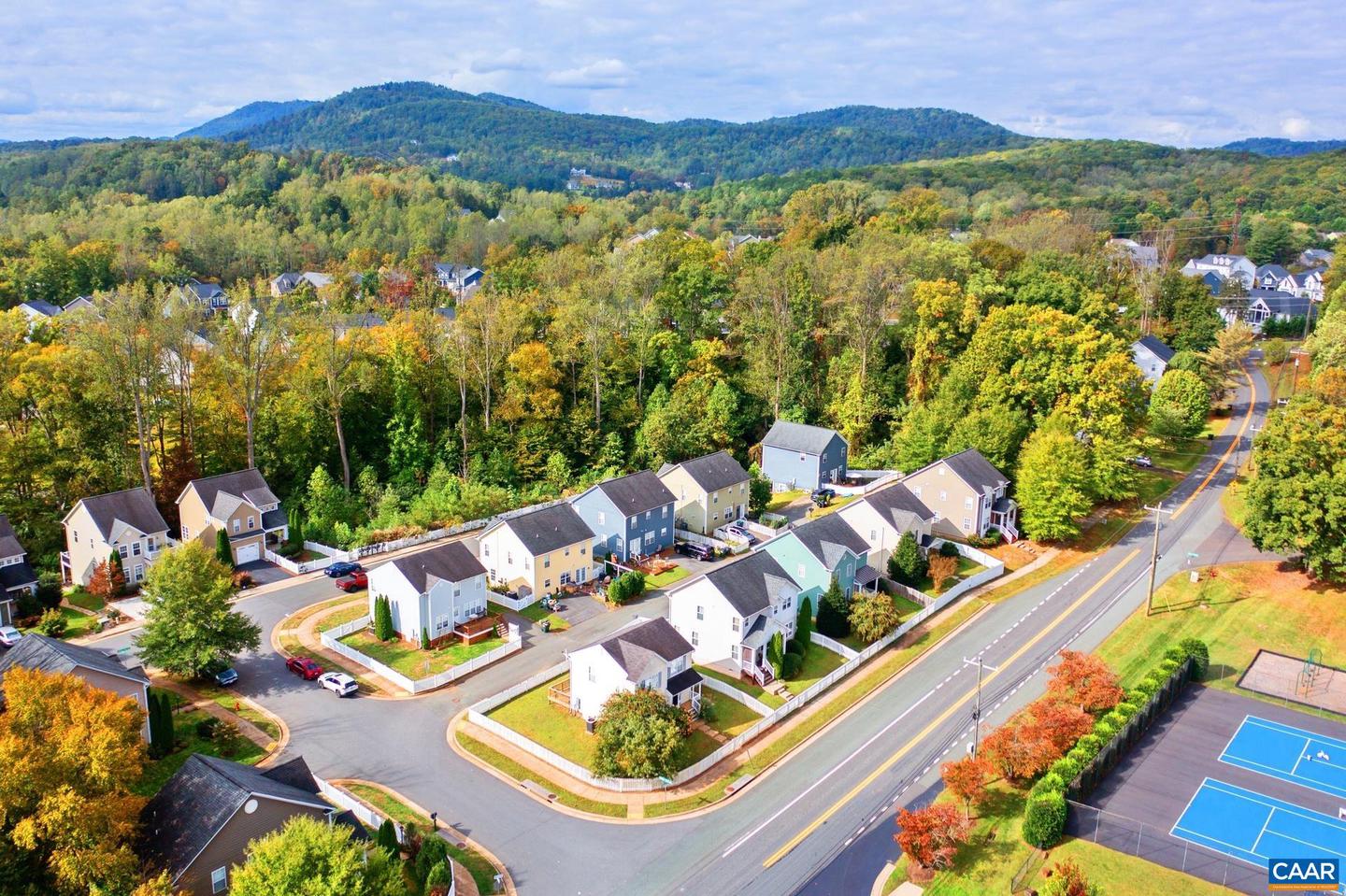 737 COUNTRY GREEN RD, CHARLOTTESVILLE, Virginia 22903, 3 Bedrooms Bedrooms, ,2 BathroomsBathrooms,Residential,For sale,737 COUNTRY GREEN RD,670017 MLS # 670017