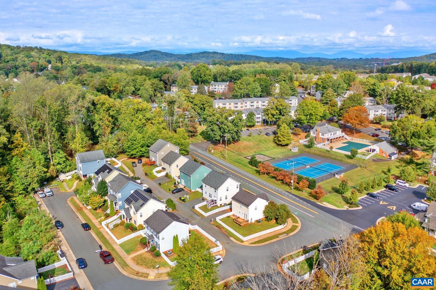 737 COUNTRY GREEN RD, CHARLOTTESVILLE, Virginia 22903, 3 Bedrooms Bedrooms, ,2 BathroomsBathrooms,Residential,For sale,737 COUNTRY GREEN RD,670017 MLS # 670017