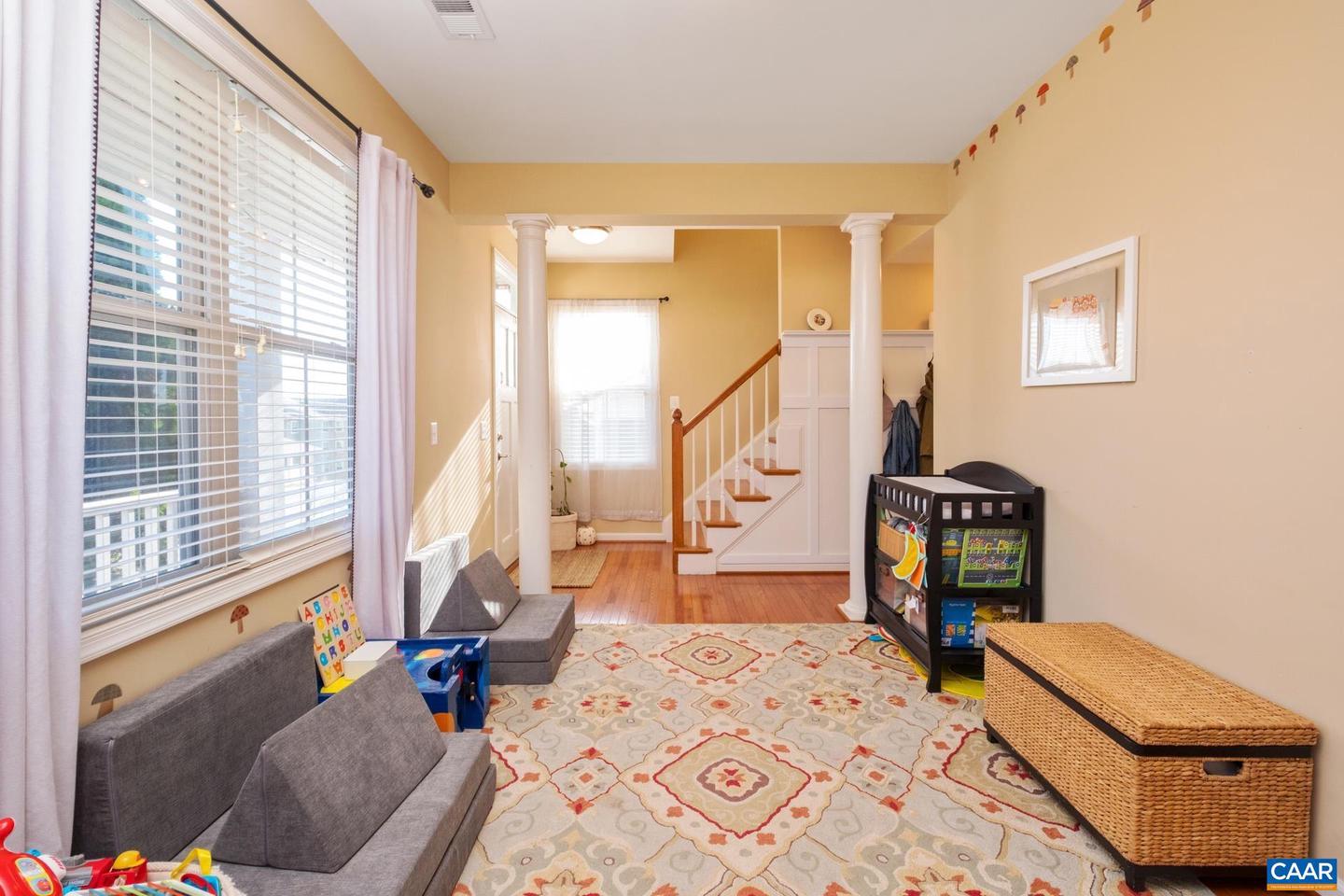 737 COUNTRY GREEN RD, CHARLOTTESVILLE, Virginia 22903, 3 Bedrooms Bedrooms, ,2 BathroomsBathrooms,Residential,For sale,737 COUNTRY GREEN RD,670017 MLS # 670017