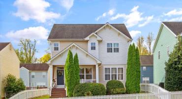 737 COUNTRY GREEN RD, CHARLOTTESVILLE, Virginia 22903, 3 Bedrooms Bedrooms, ,2 BathroomsBathrooms,Residential,For sale,737 COUNTRY GREEN RD,670017 MLS # 670017