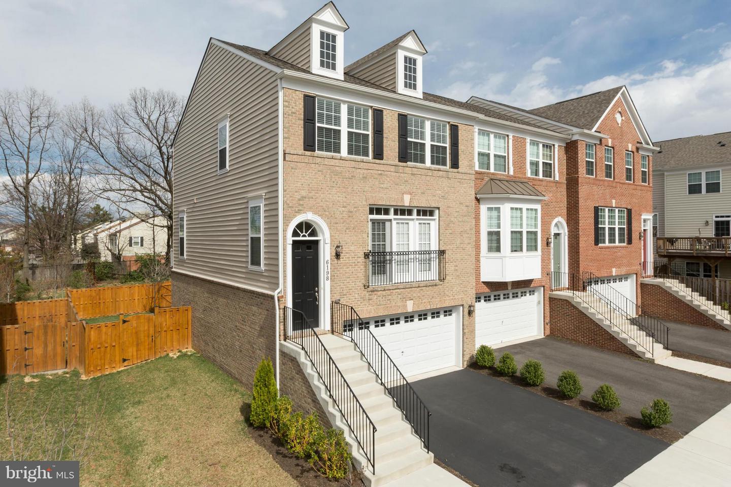 6198 ROYAL CREST LANE, ALEXANDRIA, Virginia 22310, 3 Bedrooms Bedrooms, ,3 BathroomsBathrooms,Residential,For sale,6198 ROYAL CREST LANE,VAFX2274316 MLS # VAFX2274316
