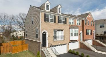 6198 ROYAL CREST LANE, ALEXANDRIA, Virginia 22310, 3 Bedrooms Bedrooms, ,3 BathroomsBathrooms,Residential,For sale,6198 ROYAL CREST LANE,VAFX2274316 MLS # VAFX2274316