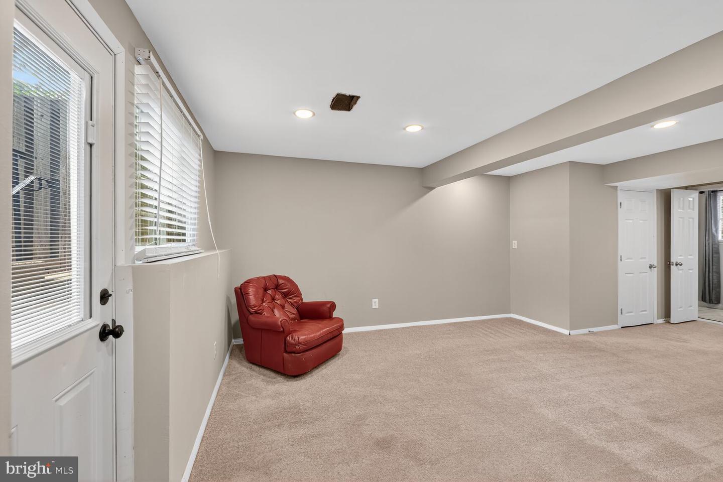 5338 HARBOR COURT DR, ALEXANDRIA, Virginia 22315, 2 Bedrooms Bedrooms, ,2 BathroomsBathrooms,Residential,For sale,5338 HARBOR COURT DR,VAFX2274352 MLS # VAFX2274352
