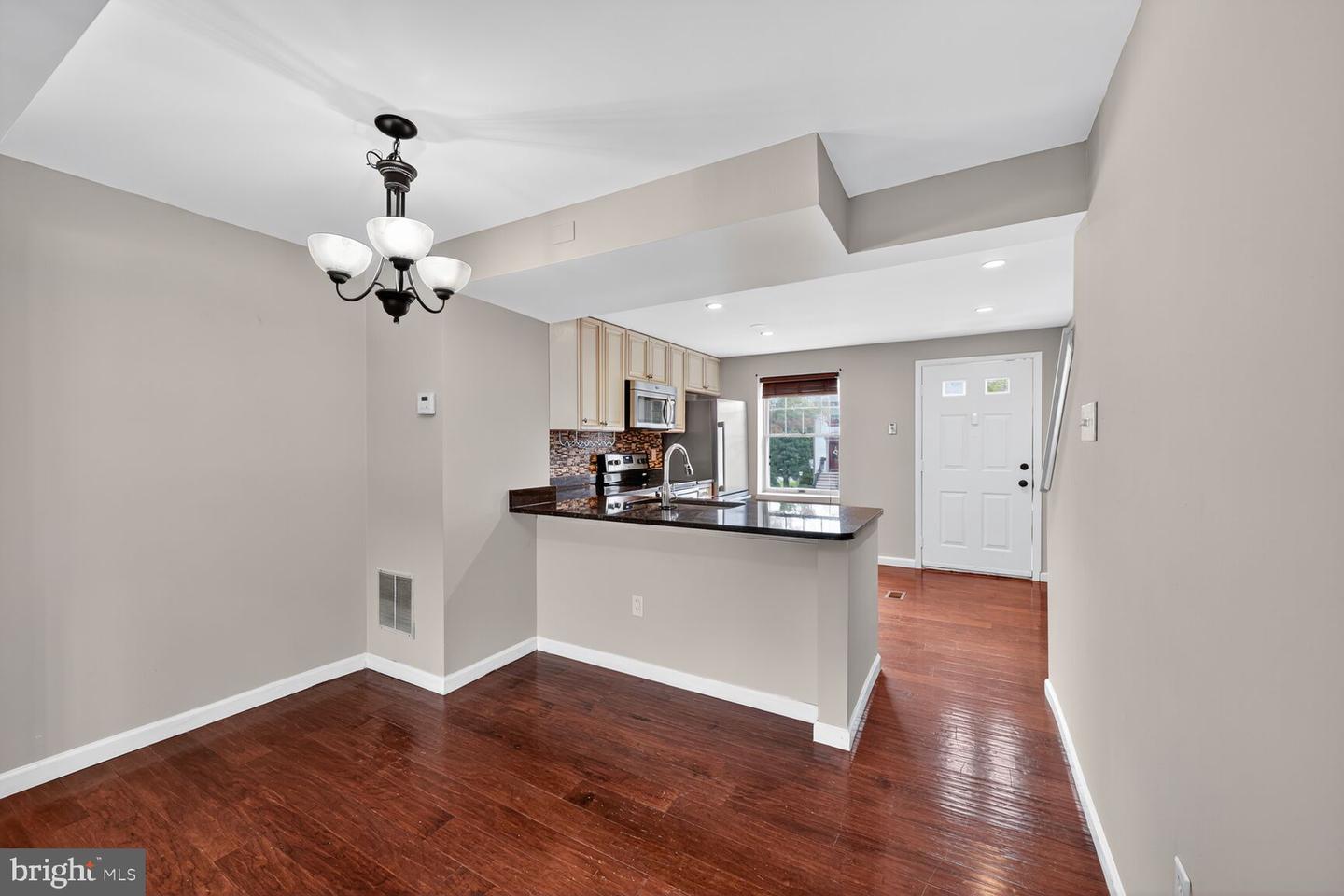 5338 HARBOR COURT DR, ALEXANDRIA, Virginia 22315, 2 Bedrooms Bedrooms, ,2 BathroomsBathrooms,Residential,For sale,5338 HARBOR COURT DR,VAFX2274352 MLS # VAFX2274352