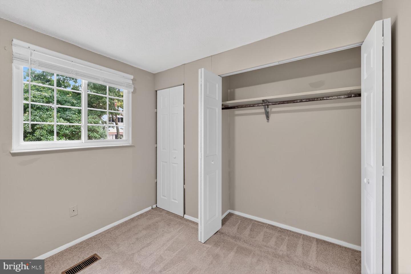 5338 HARBOR COURT DR, ALEXANDRIA, Virginia 22315, 2 Bedrooms Bedrooms, ,2 BathroomsBathrooms,Residential,For sale,5338 HARBOR COURT DR,VAFX2274352 MLS # VAFX2274352