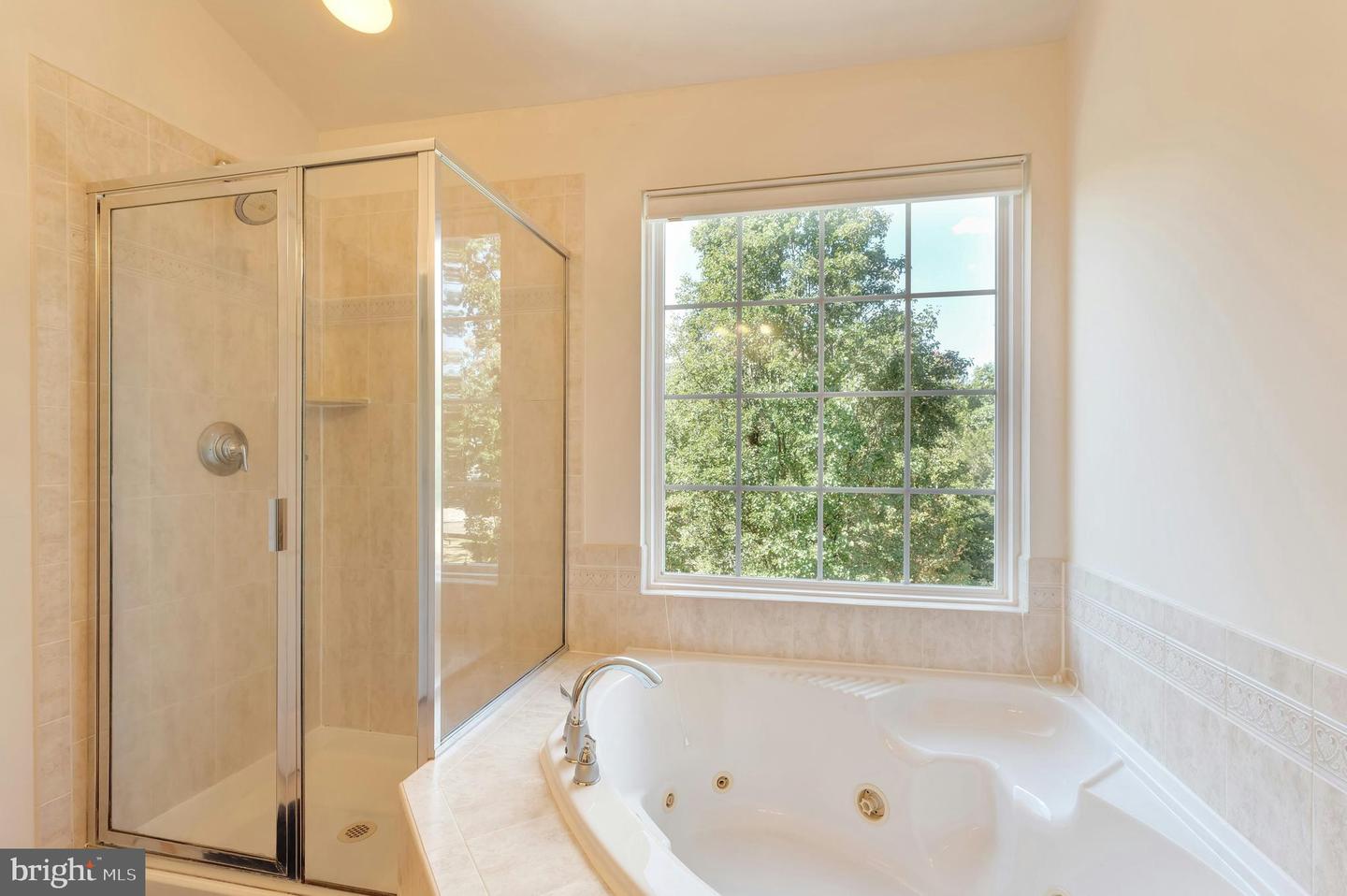 24661 CLOCK TOWER SQ, ALDIE, Virginia 20105, 3 Bedrooms Bedrooms, ,2 BathroomsBathrooms,Residential,For sale,24661 CLOCK TOWER SQ,VALO2106158 MLS # VALO2106158