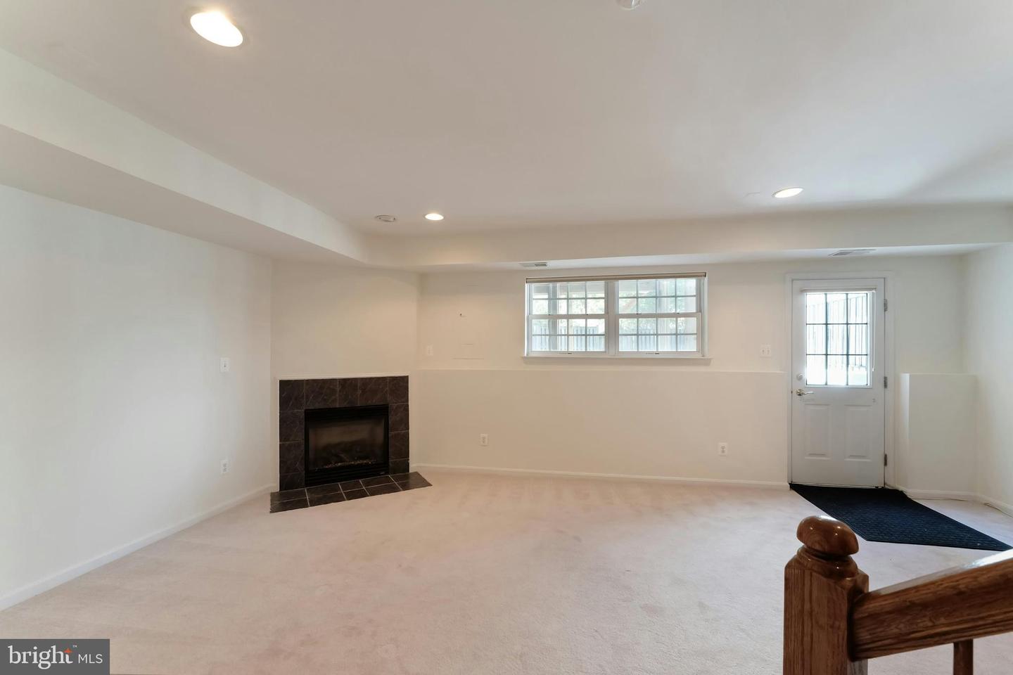 24661 CLOCK TOWER SQ, ALDIE, Virginia 20105, 3 Bedrooms Bedrooms, ,2 BathroomsBathrooms,Residential,For sale,24661 CLOCK TOWER SQ,VALO2106158 MLS # VALO2106158