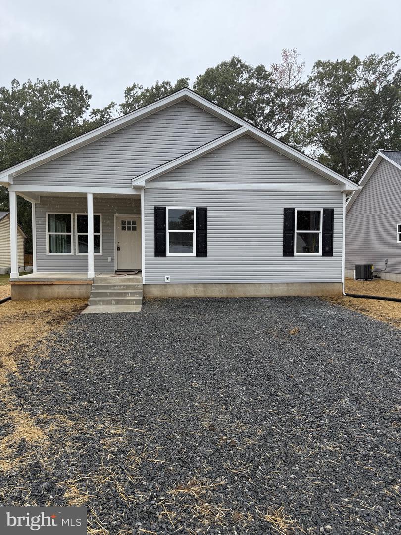 197 HOLLY WAY, COLONIAL BEACH, Virginia 22443, 3 Bedrooms Bedrooms, ,2 BathroomsBathrooms,Residential,For sale,197 HOLLY WAY,VAWE2009874 MLS # VAWE2009874