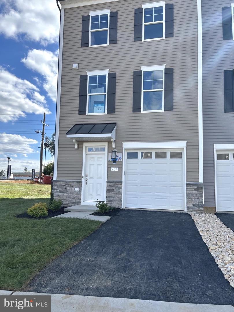 201 MONTEITH DR, WINCHESTER, Virginia 22601, 3 Bedrooms Bedrooms, ,3 BathroomsBathrooms,Residential,For sale,201 MONTEITH DR,VAWI2009248 MLS # VAWI2009248